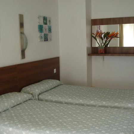 Hostal Margarita Pineda de Mar Chambre photo