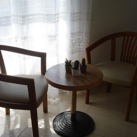 Hostal Margarita Pineda de Mar Chambre photo