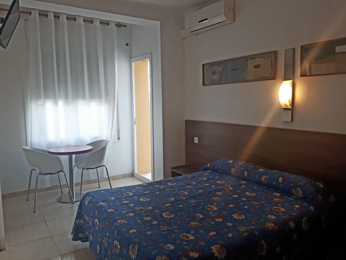 Hostal Margarita Pineda de Mar Extérieur photo