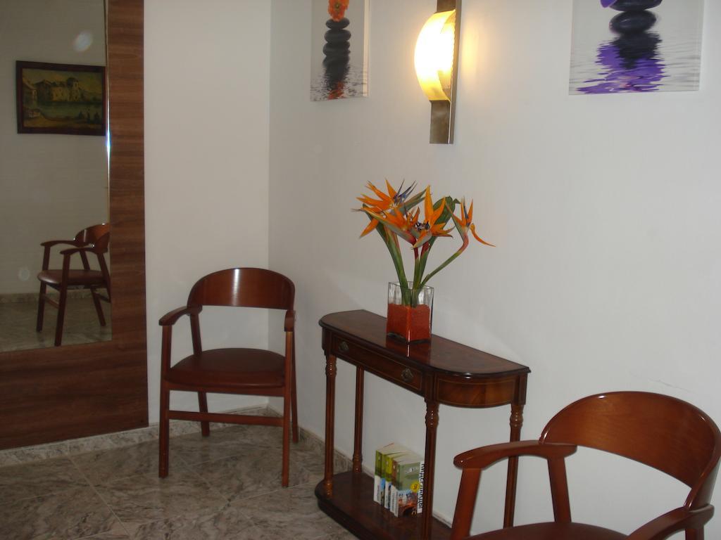 Hostal Margarita Pineda de Mar Extérieur photo
